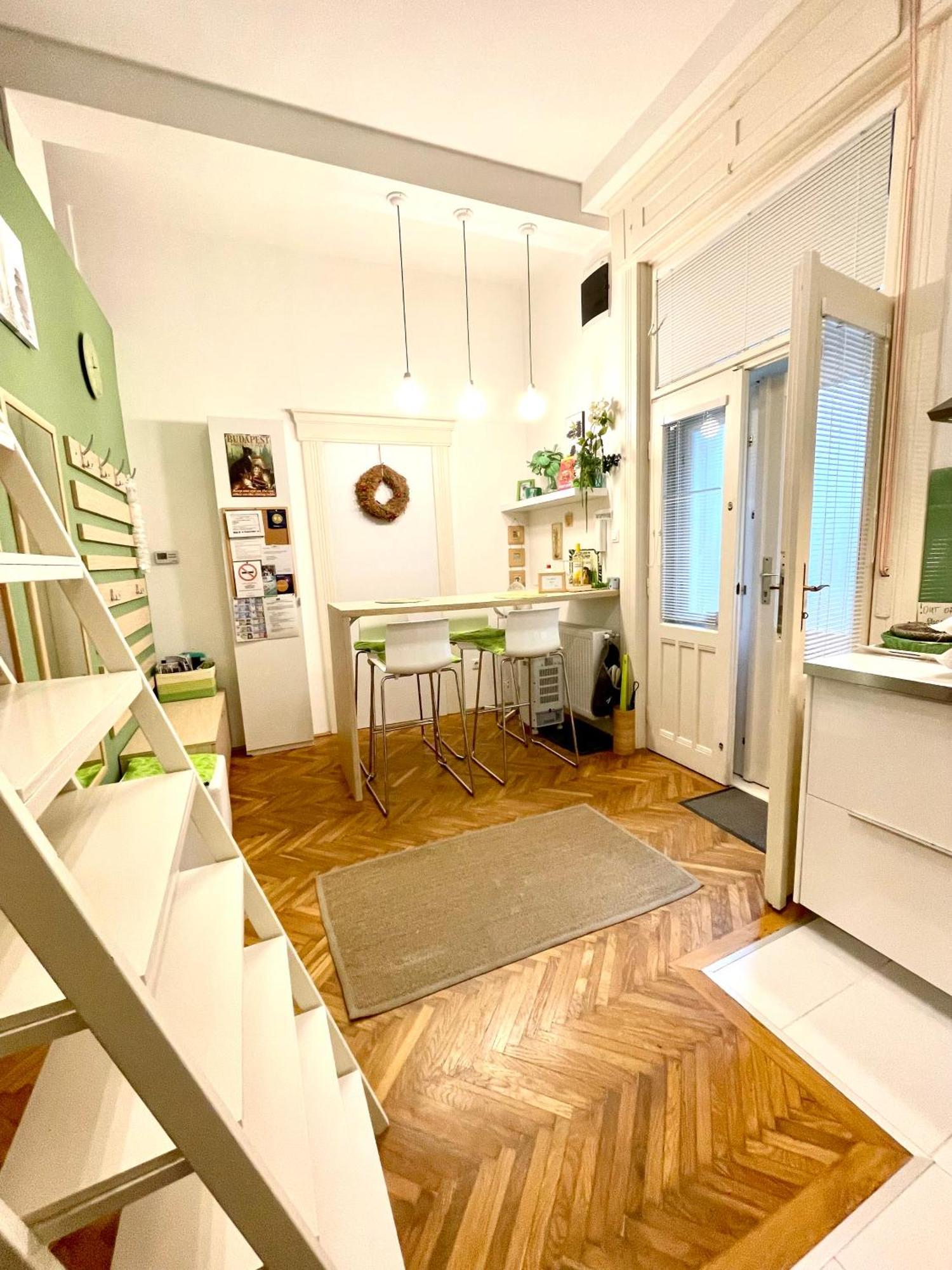 Green Pearl Apartment At St Stephen' S Basilica Budapeste Exterior foto