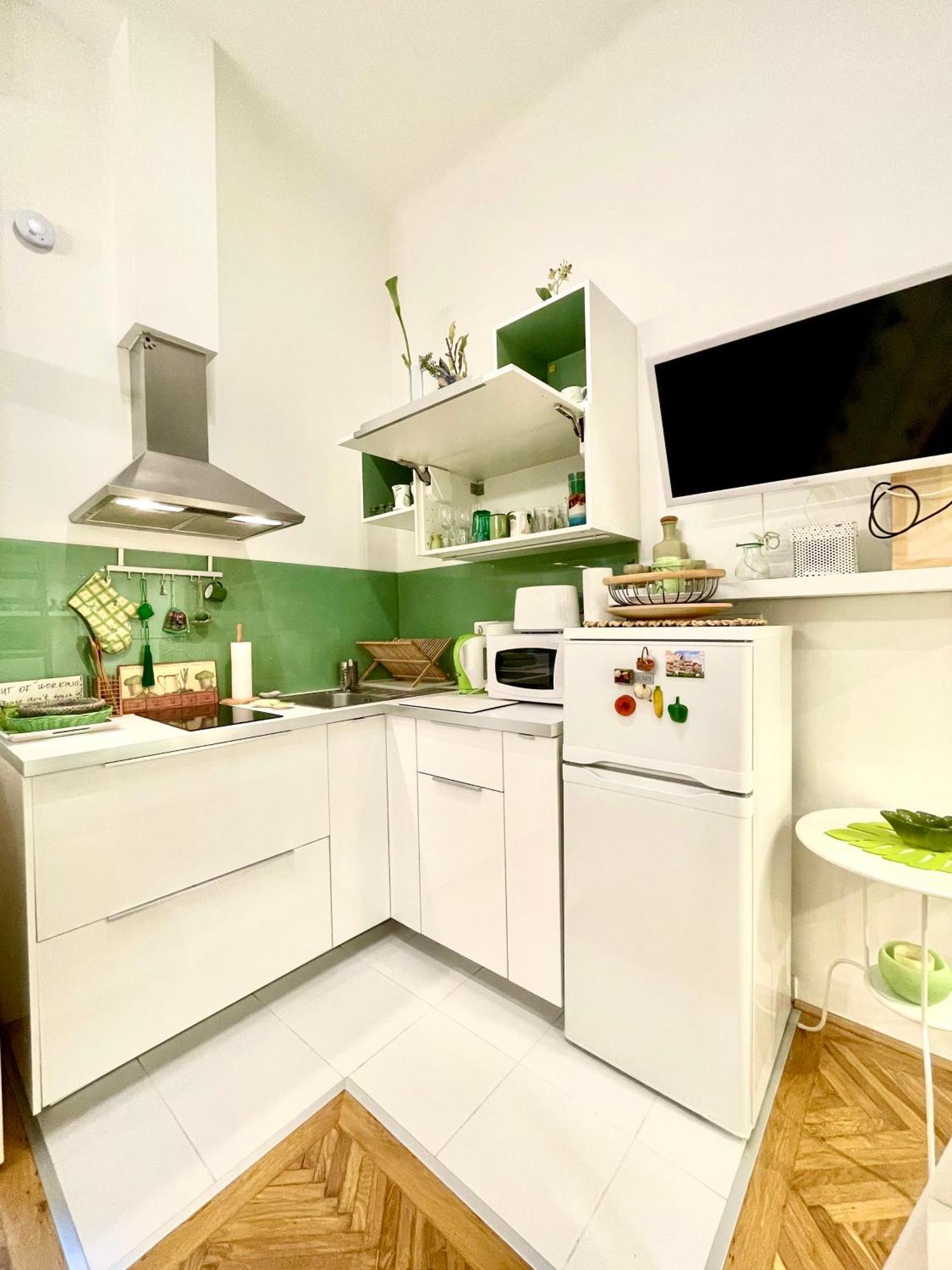 Green Pearl Apartment At St Stephen' S Basilica Budapeste Exterior foto