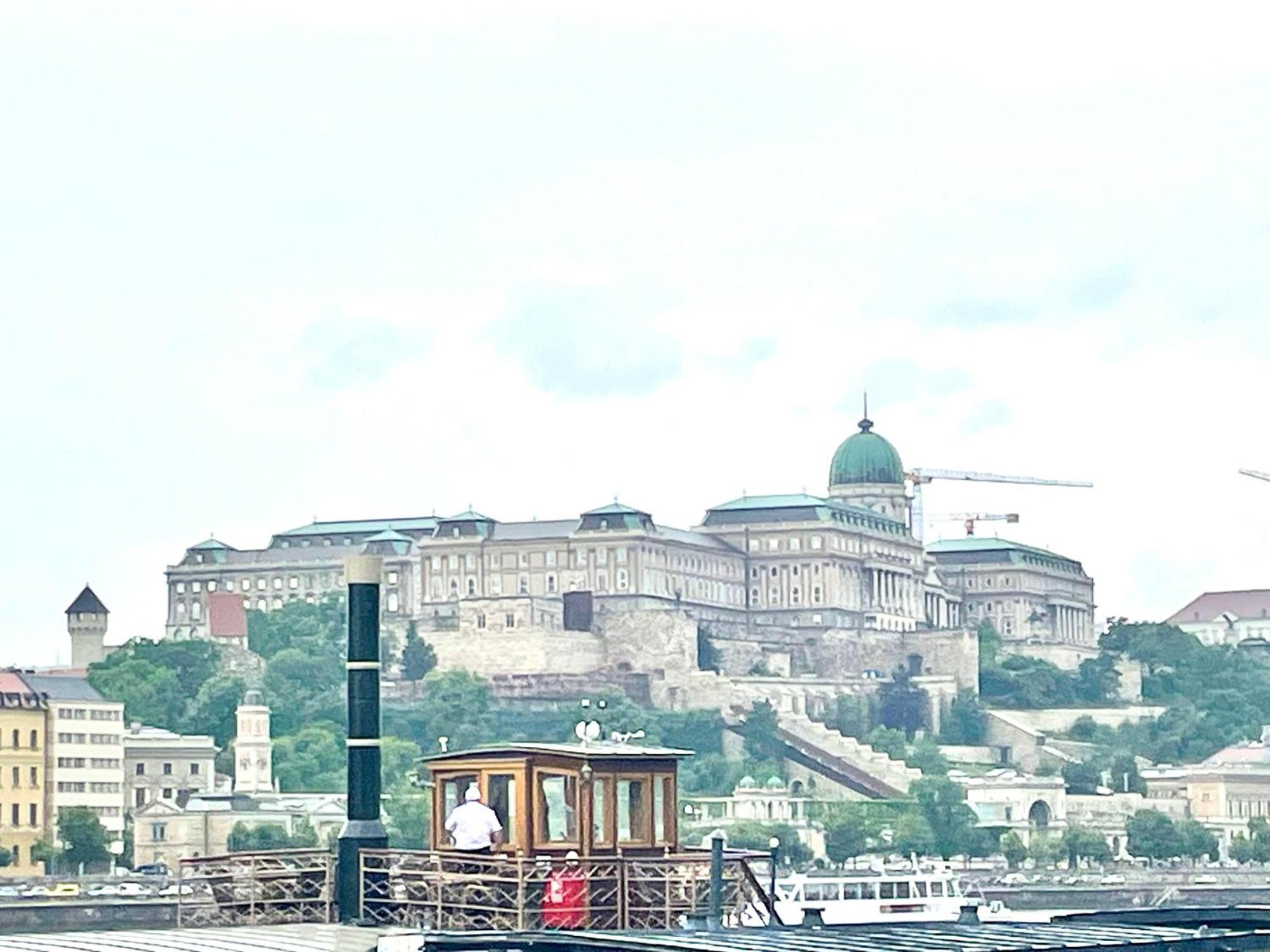 Green Pearl Apartment At St Stephen' S Basilica Budapeste Exterior foto