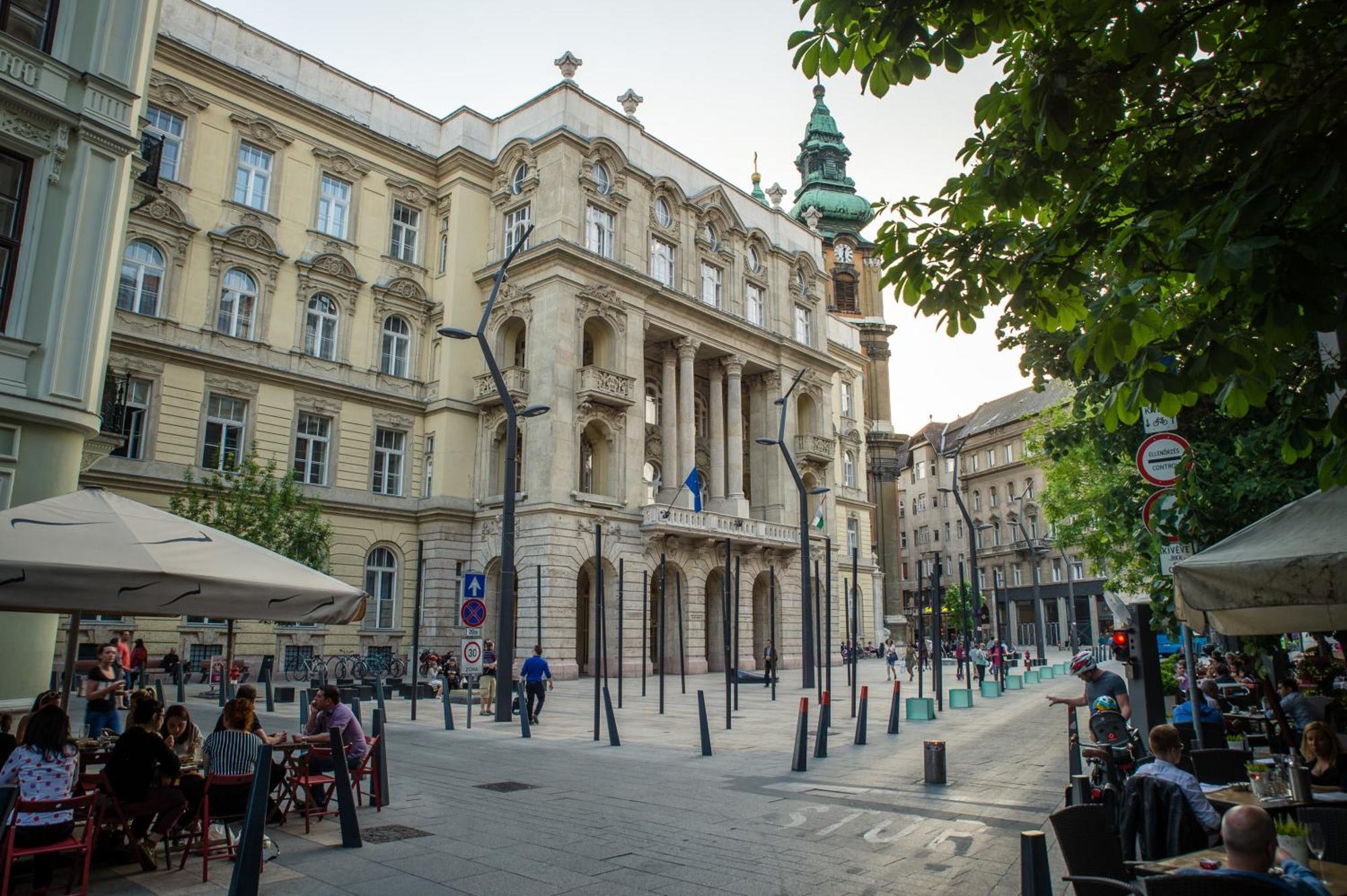 Green Pearl Apartment At St Stephen' S Basilica Budapeste Exterior foto